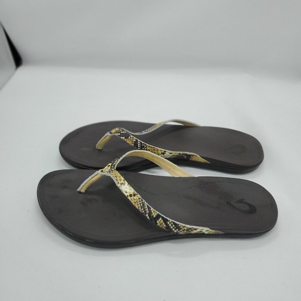 Olukai Ho'opio Leather Snake Print Sandals Flip Flops Woman size 10